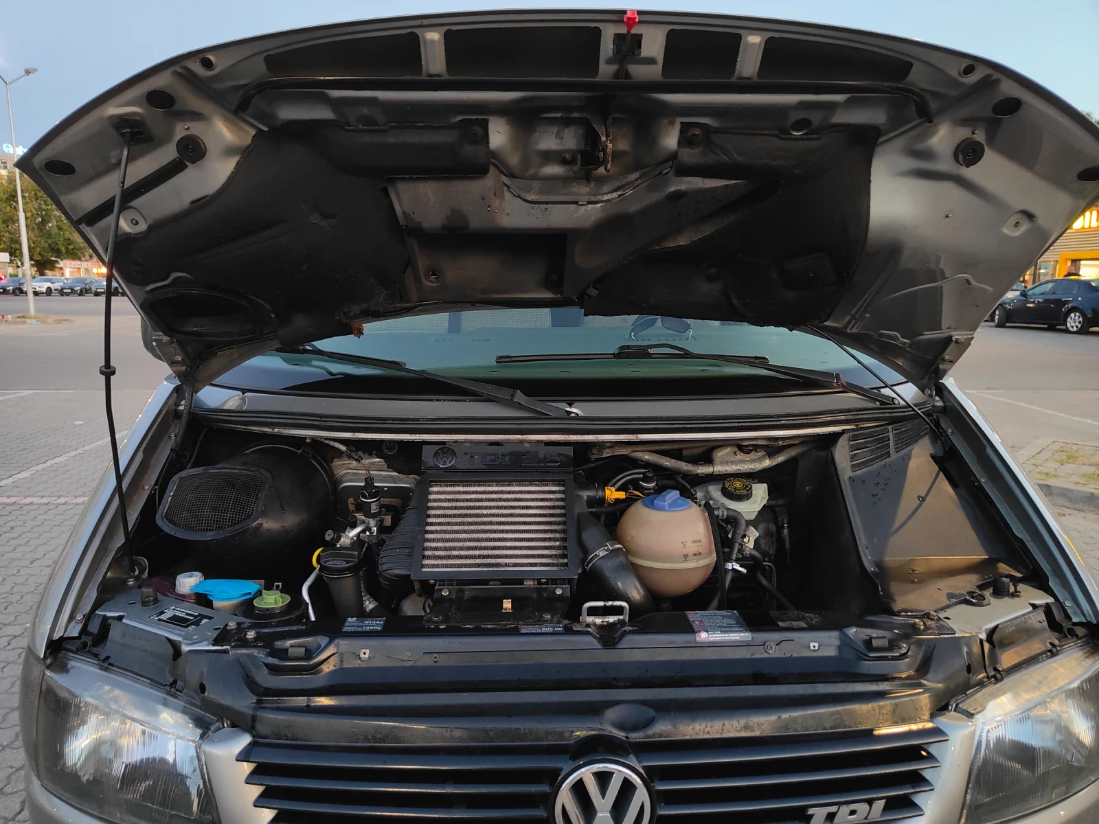 VW T4 Нов внос 2.5 TDI 102ps, снимка 11 - Бусове и автобуси - 55513792
