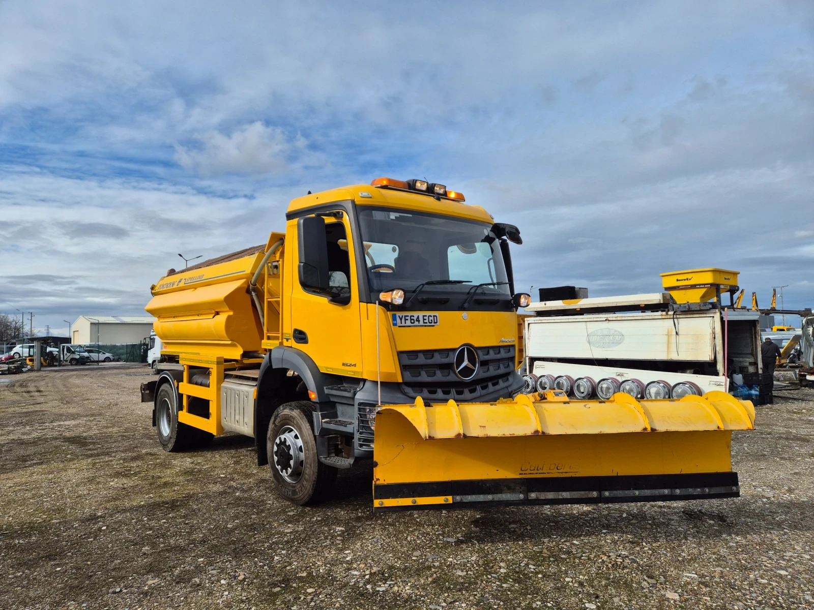 Mercedes-Benz Arocs 4x4 - изображение 3