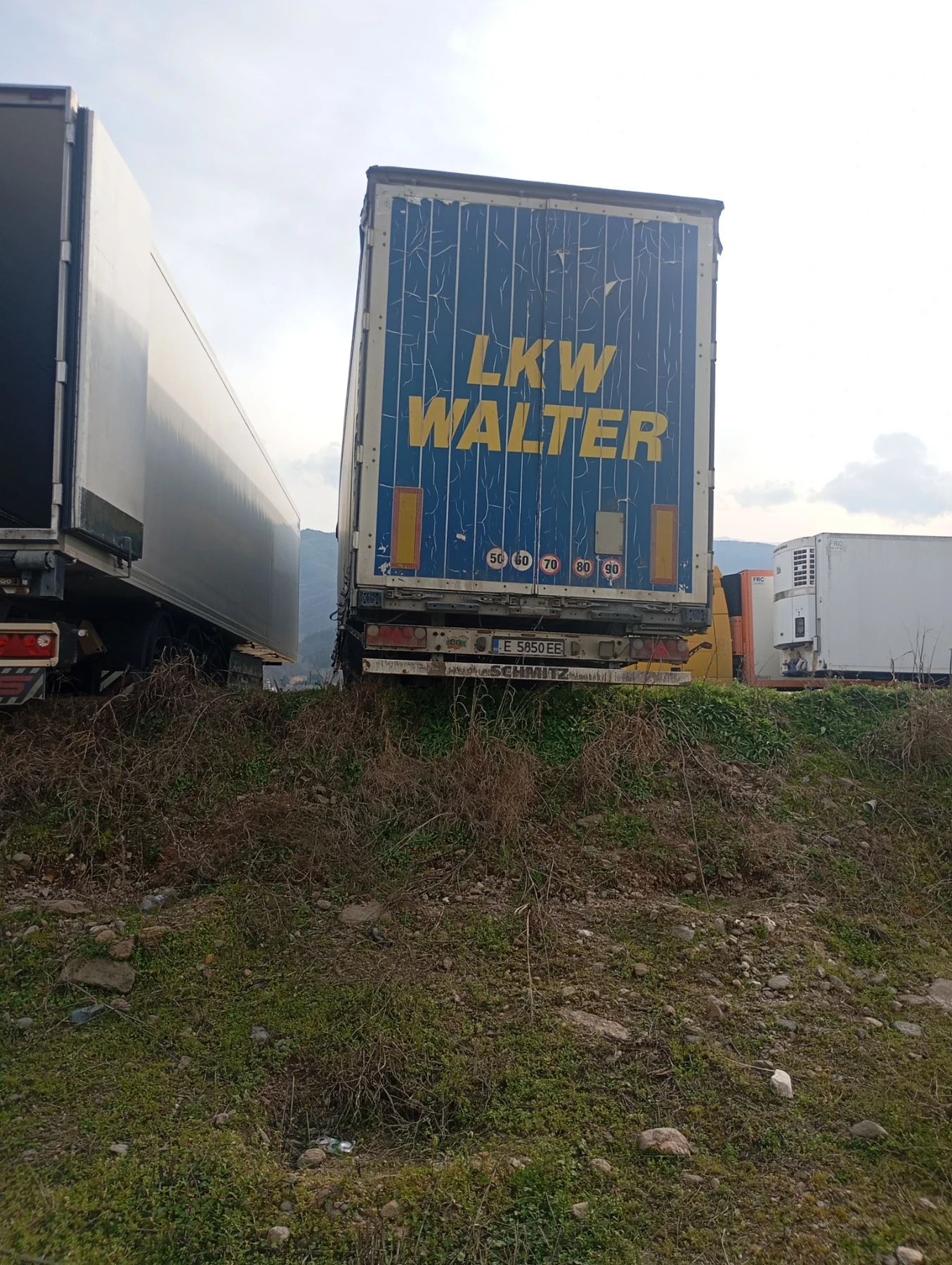 Полуремарке Schmitz Варио, снимка 4 - Ремаркета - 54352368