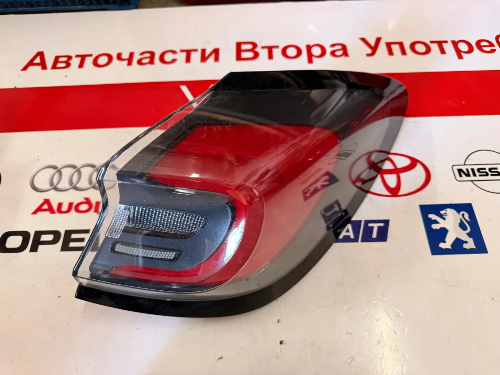 L1TB-13404-AC Десен стоп FORD PUMA 2022 L1TB-13404-AC , снимка 2 - Части - 54714446