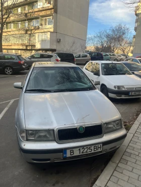 Skoda Octavia 1.8i, снимка 1