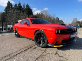     Dodge Challenger SRT 392 6.4 Hemi