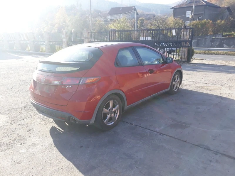 Honda Civic 1.8 I.6sk., снимка 2 - Автомобили и джипове - 38530876