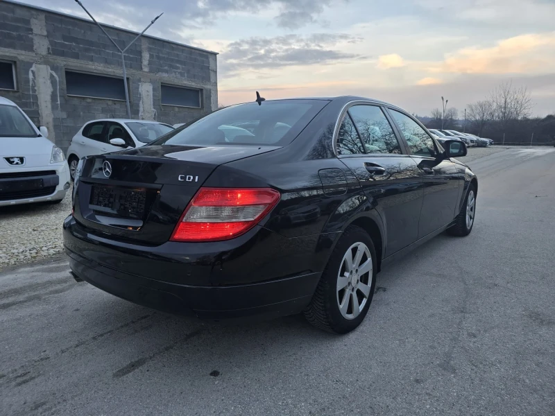 Mercedes-Benz C 220 2.2CDI - 170к.с., снимка 4 - Автомобили и джипове - 48449372