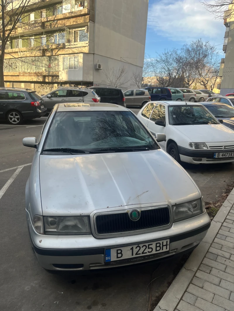 Skoda Octavia 1.8i, снимка 1 - Автомобили и джипове - 48521427