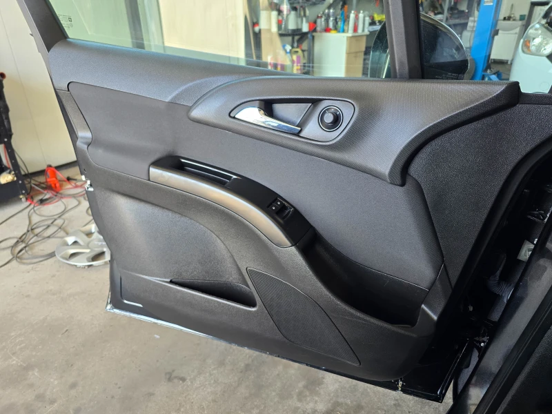 Opel Meriva 1.4* 120кс* ЕВРО6* 2015г* фейслифт, снимка 13 - Автомобили и джипове - 50399809