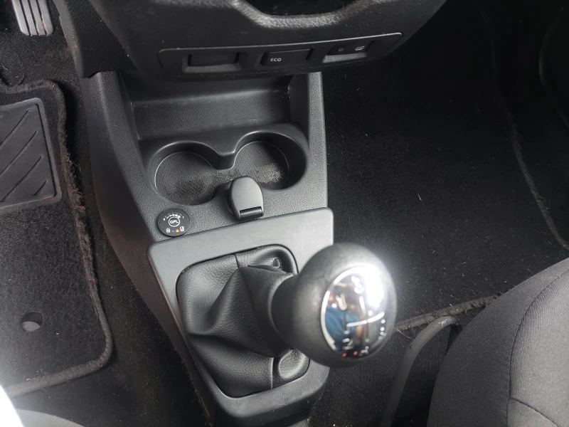 Dacia Dokker 1, 6i 82ps LPG BRC, снимка 13 - Автомобили и джипове - 51043841