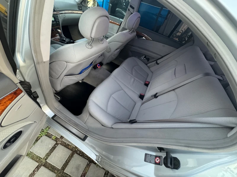 Mercedes-Benz E 240 W211 Elegance, LPG, V6 177 hp, снимка 8 - Автомобили и джипове - 52550436