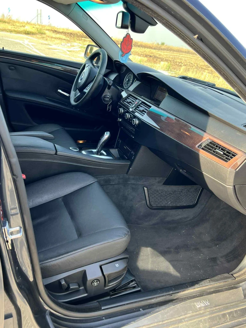 BMW 530 E60 FaceLift, снимка 7 - Автомобили и джипове - 52568422