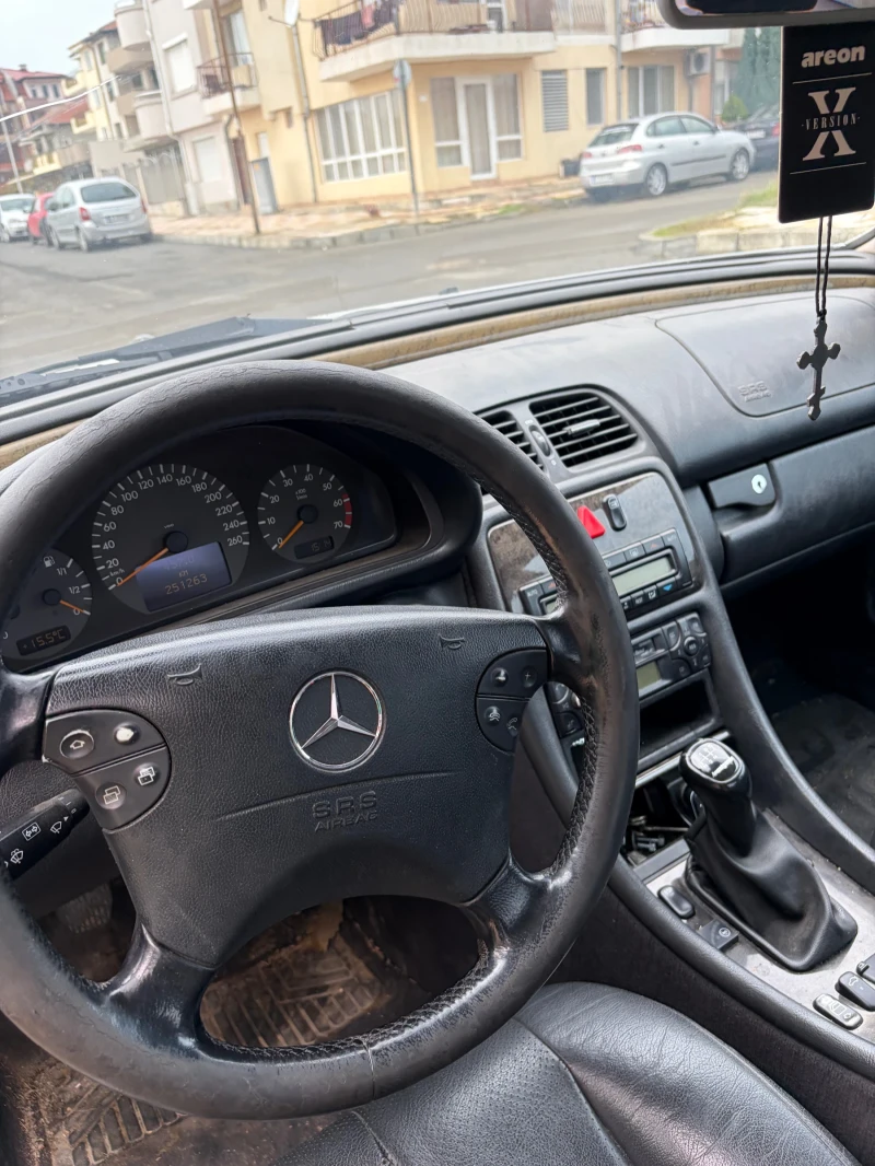Mercedes-Benz CLK, снимка 5 - Автомобили и джипове - 52272592