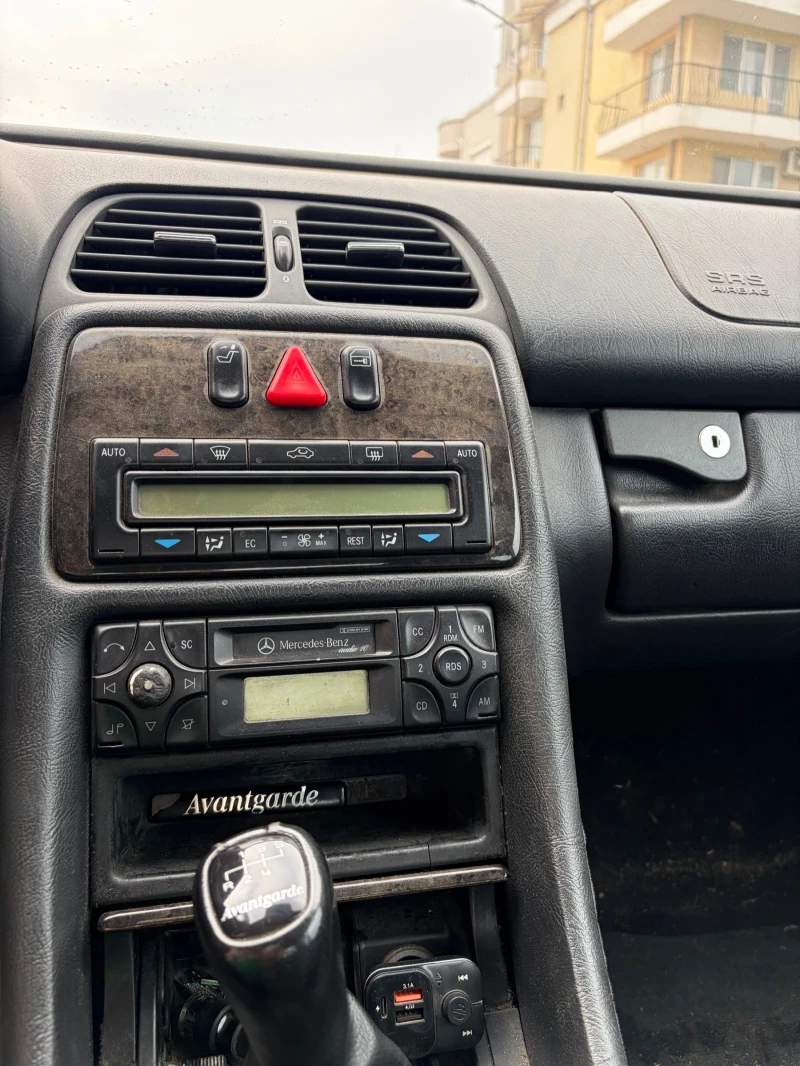 Mercedes-Benz CLK, снимка 6 - Автомобили и джипове - 52272592