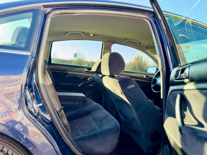 VW Passat, снимка 13 - Автомобили и джипове - 52741160
