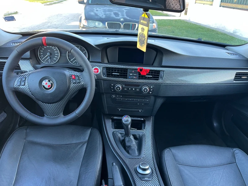 BMW 320, снимка 11 - Автомобили и джипове - 52957910