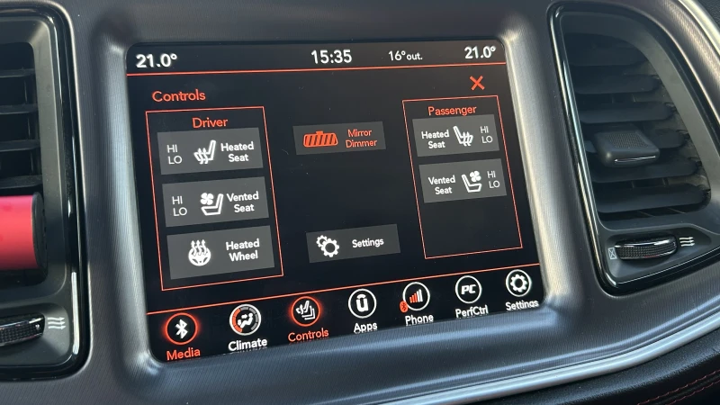 Dodge Challenger R/T, снимка 13 - Автомобили и джипове - 53010649