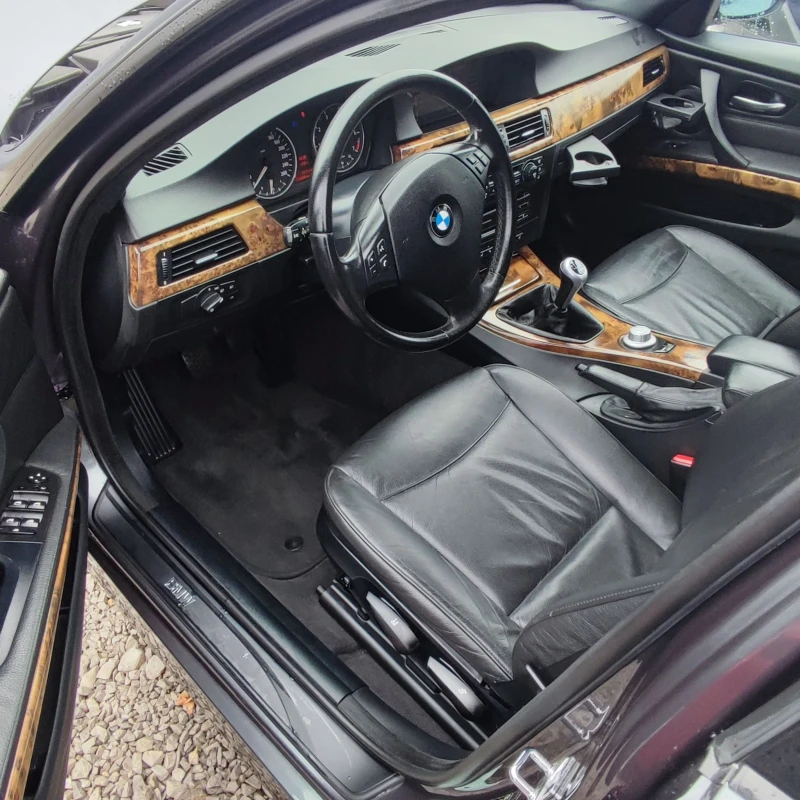 BMW 320 i* NAVI* KSENON* КОЖА* 150кс* , снимка 9 - Автомобили и джипове - 53383293