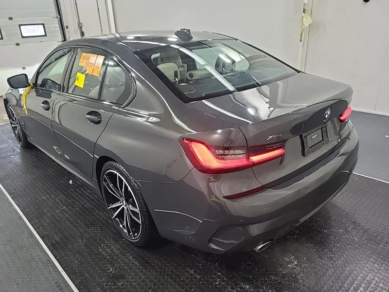 BMW 330 * M PACK* 360CAM* DISTRONIC* PANO* , снимка 4 - Автомобили и джипове - 53428956