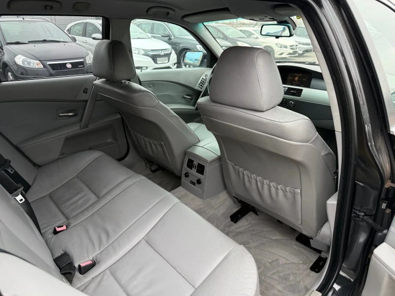 BMW 530 231hp* Avtomat* Xenon, снимка 11 - Автомобили и джипове - 53444100