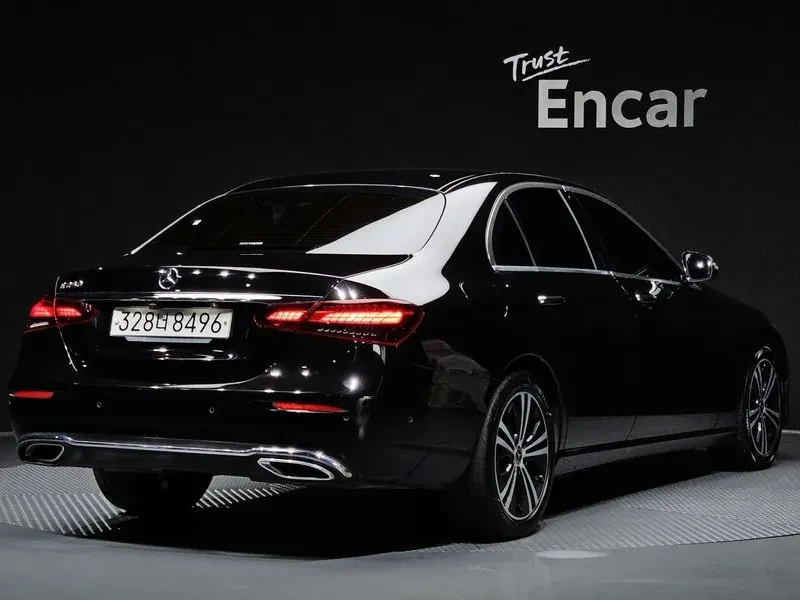 Mercedes-Benz E 250 Avantgarde, снимка 2 - Автомобили и джипове - 55137088