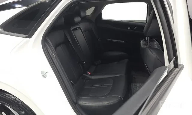 Kia K5 LPG * ОБДУХВАНЕ * КАМЕРА * 2 КЛЮЧА * LED * , снимка 11 - Автомобили и джипове - 55392901
