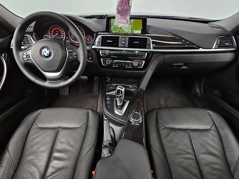 BMW 320 i - САМО 30% АВАНС, снимка 14 - Автомобили и джипове - 56304560
