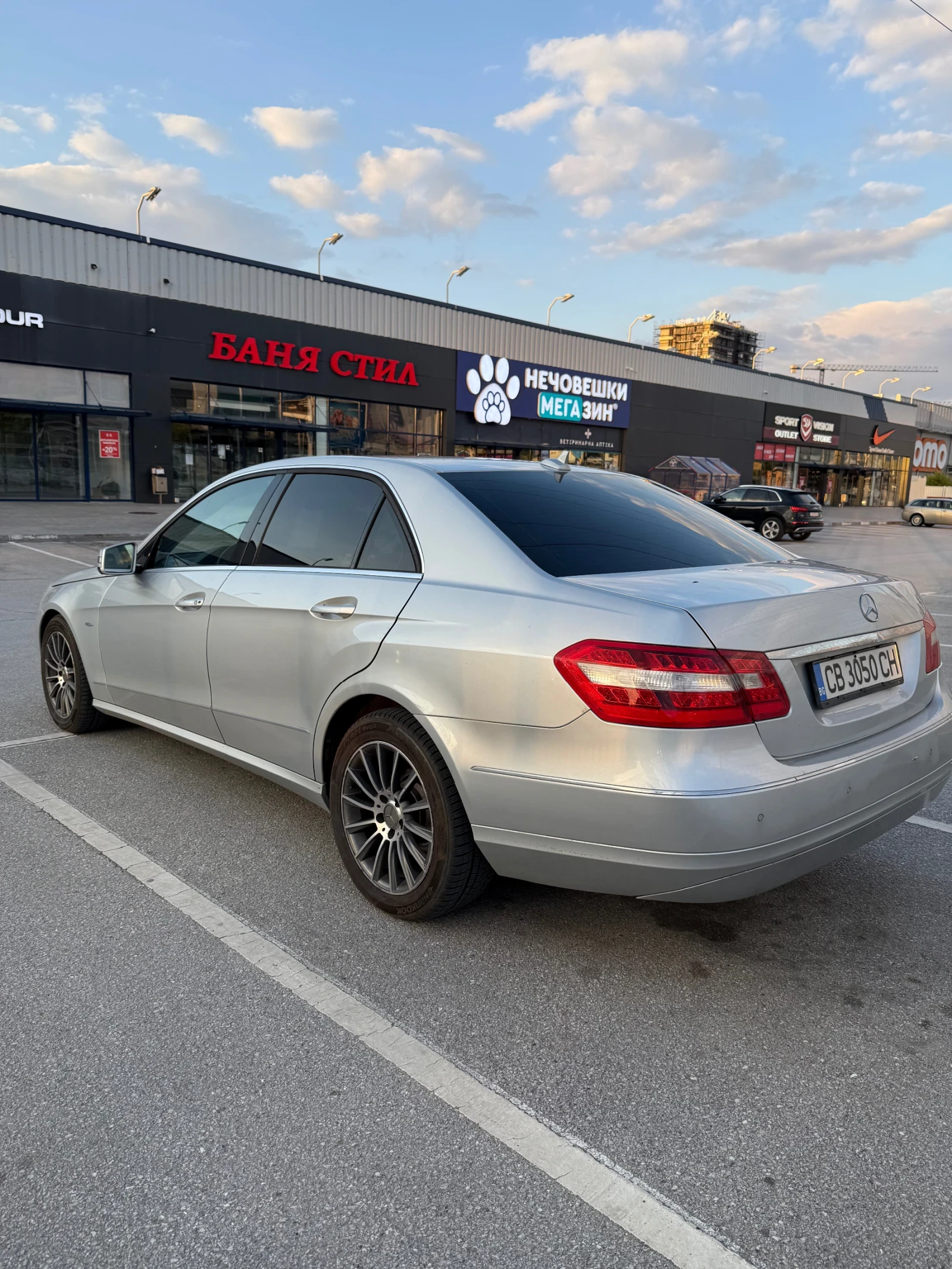 Mercedes-Benz E 220  - изображение 5