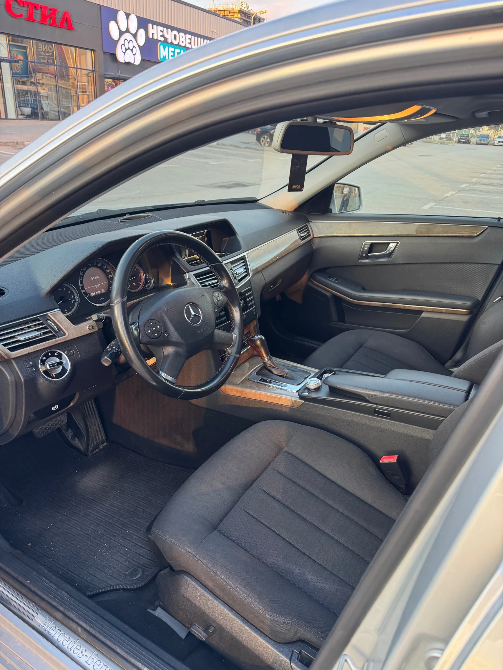 Mercedes-Benz E 220  - изображение 7