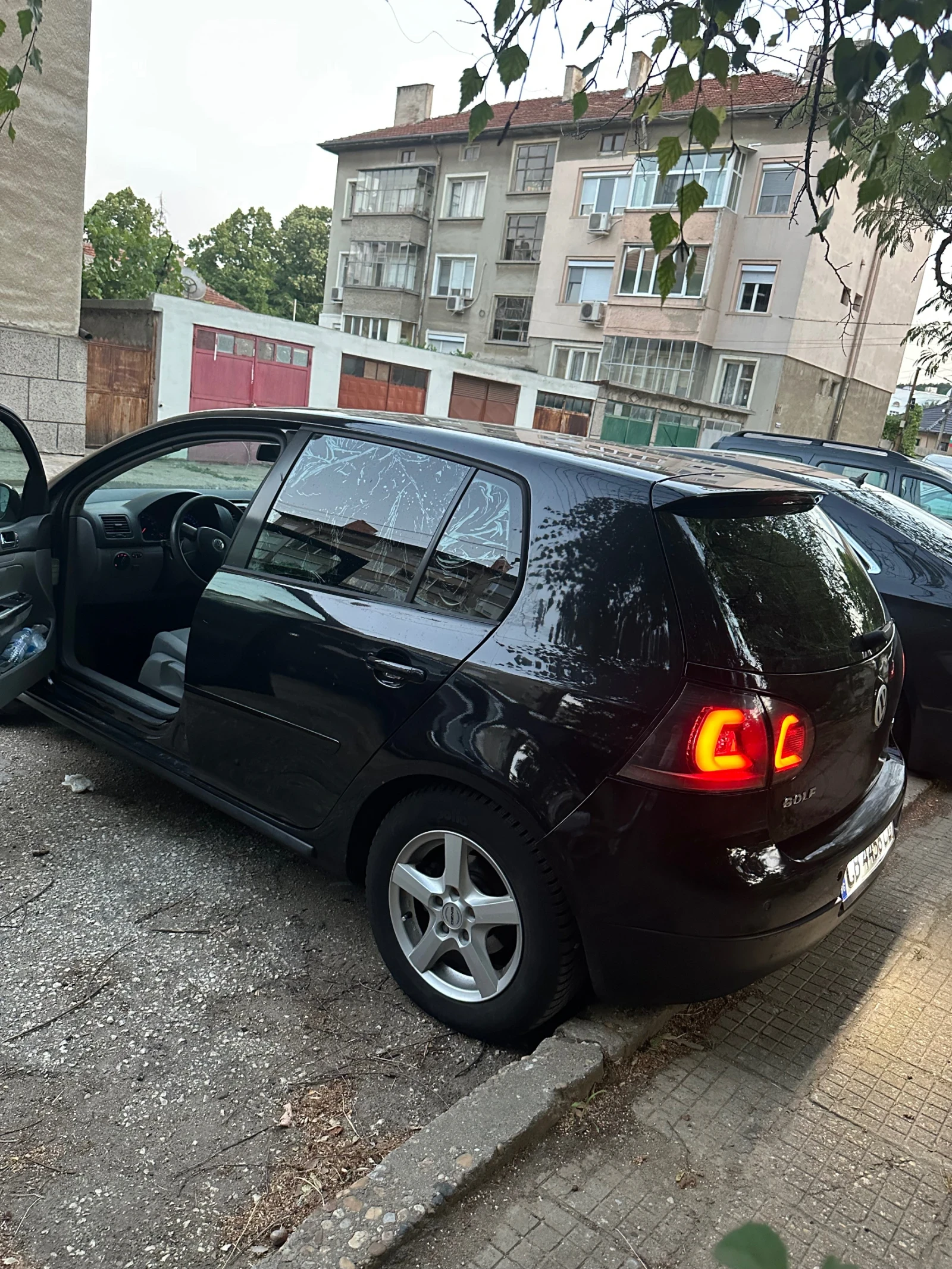 VW Golf 1.6 Газ-бензин - изображение 3