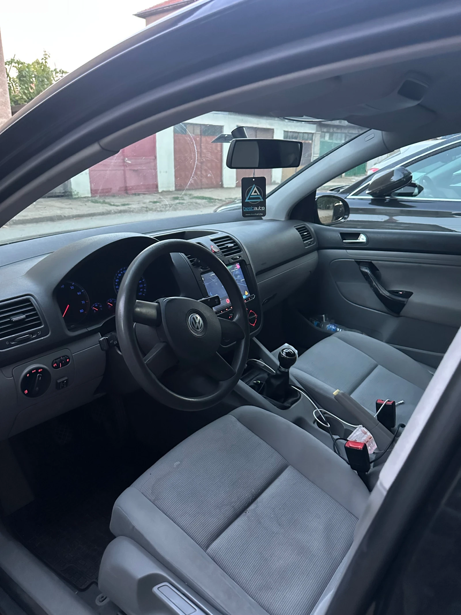 VW Golf 1.6 Газ-бензин - изображение 5