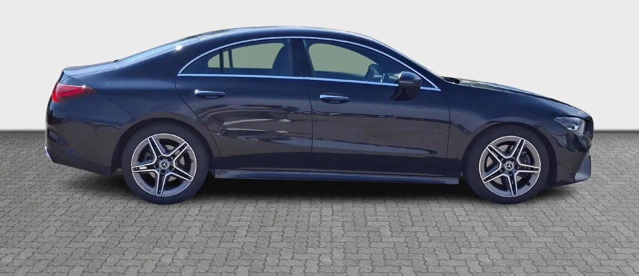 Mercedes-Benz CLA 200d AMG Line - изображение 4