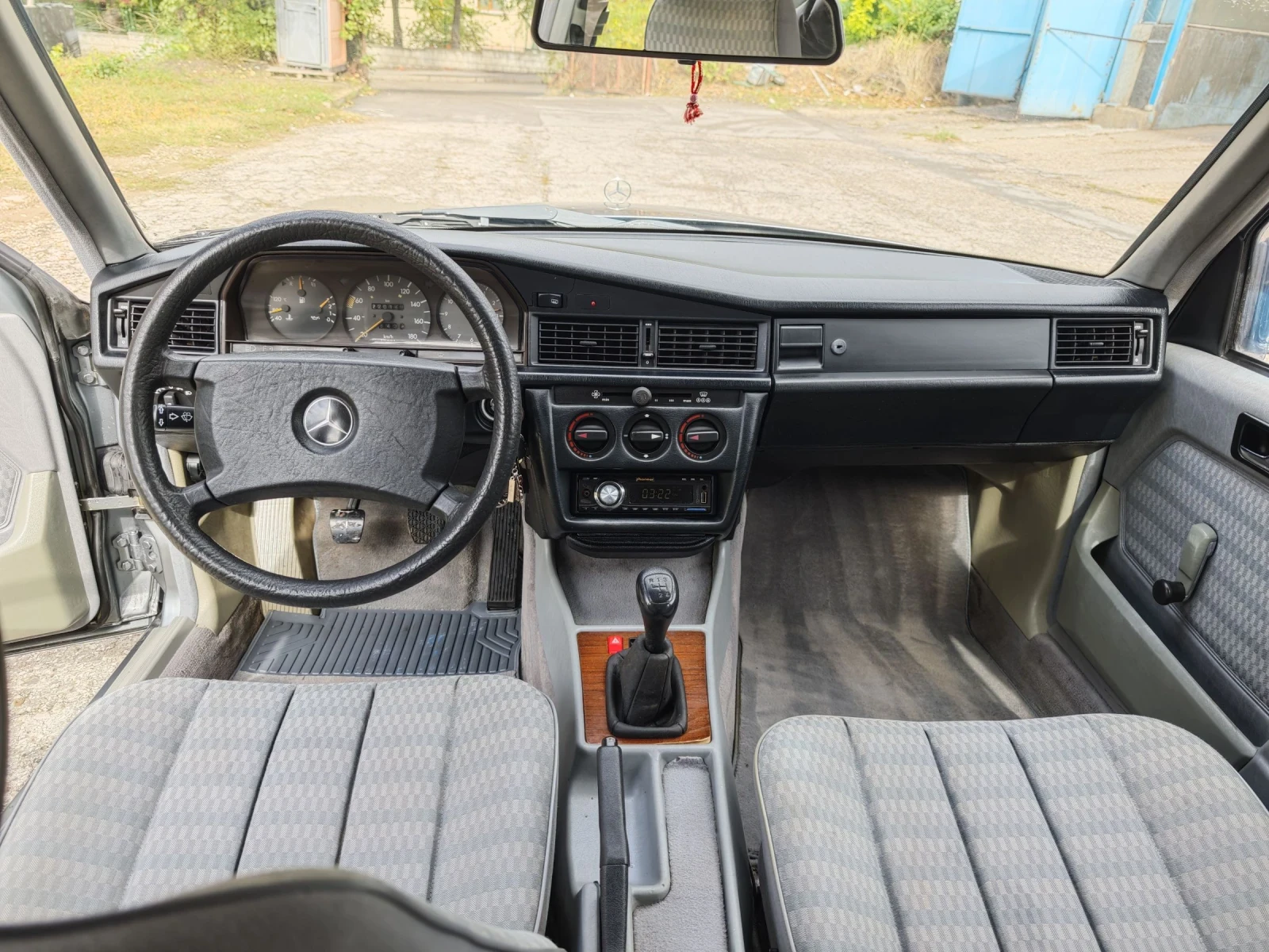 Mercedes-Benz 190 | Mobile.bg   11