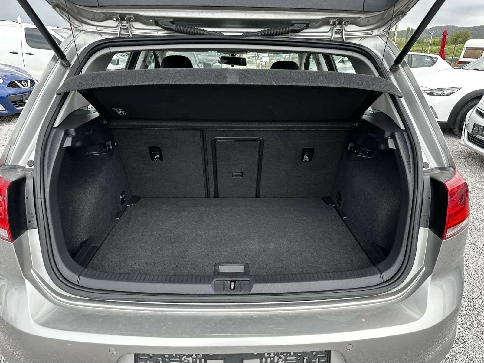 VW Golf 1.6 - изображение 5