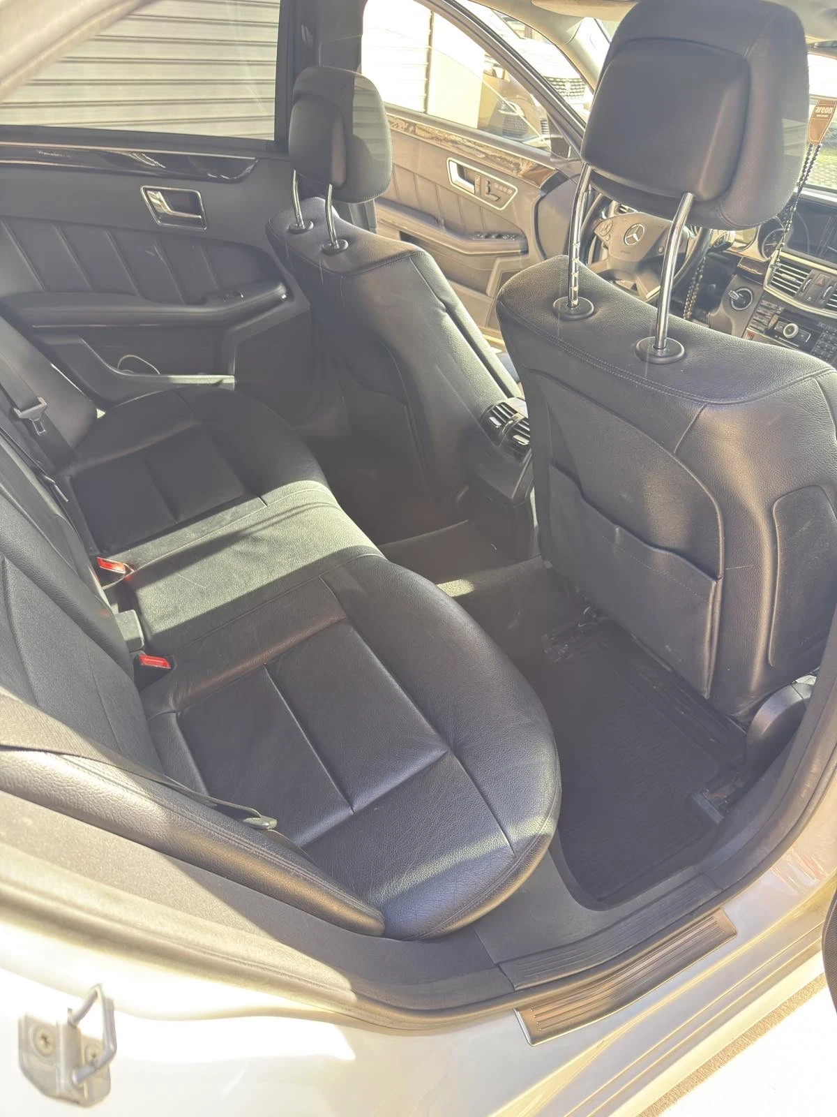 Mercedes-Benz E 350, снимка 10 - Автомобили и джипове - 53771155