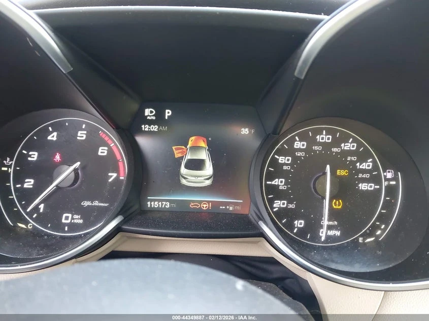 Alfa Romeo Giulia 2.0l Ti Rwd, снимка 7 - Автомобили и джипове - 54116308