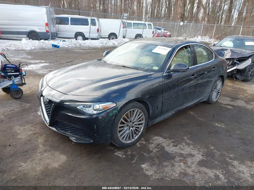 Alfa Romeo Giulia 2.0l Ti Rwd, снимка 2 - Автомобили и джипове - 54116308