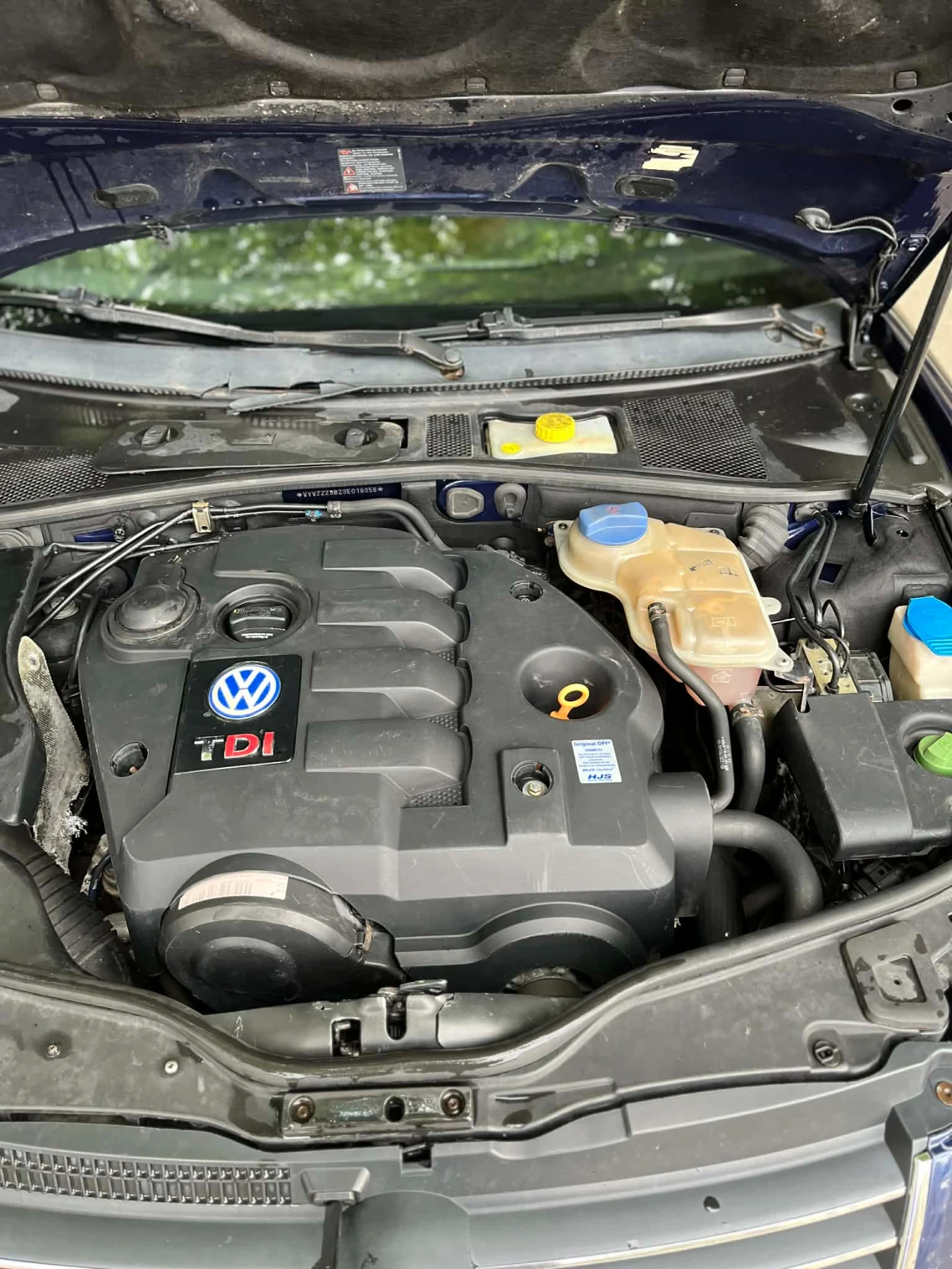 VW Passat 1.9 131кс 2003 г, снимка 5 - Автомобили и джипове - 54294005