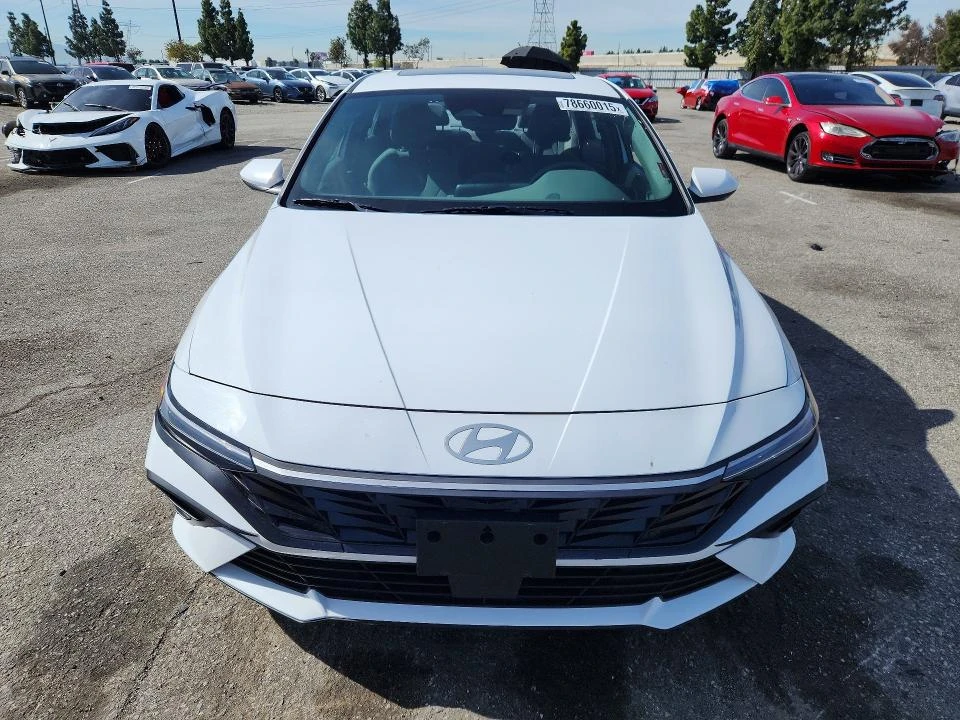 Hyundai Elantra 2.0L 4 Front Wheel Drive | Mobile.bg � ����������� 6