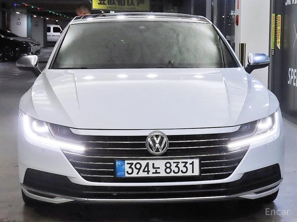 VW Arteon 2.0 TDI Prestige* ПОДГРЕВ* ОБДУХВАНЕ* HEAD-UP* 360, снимка 5 - Автомобили и джипове - 54633361