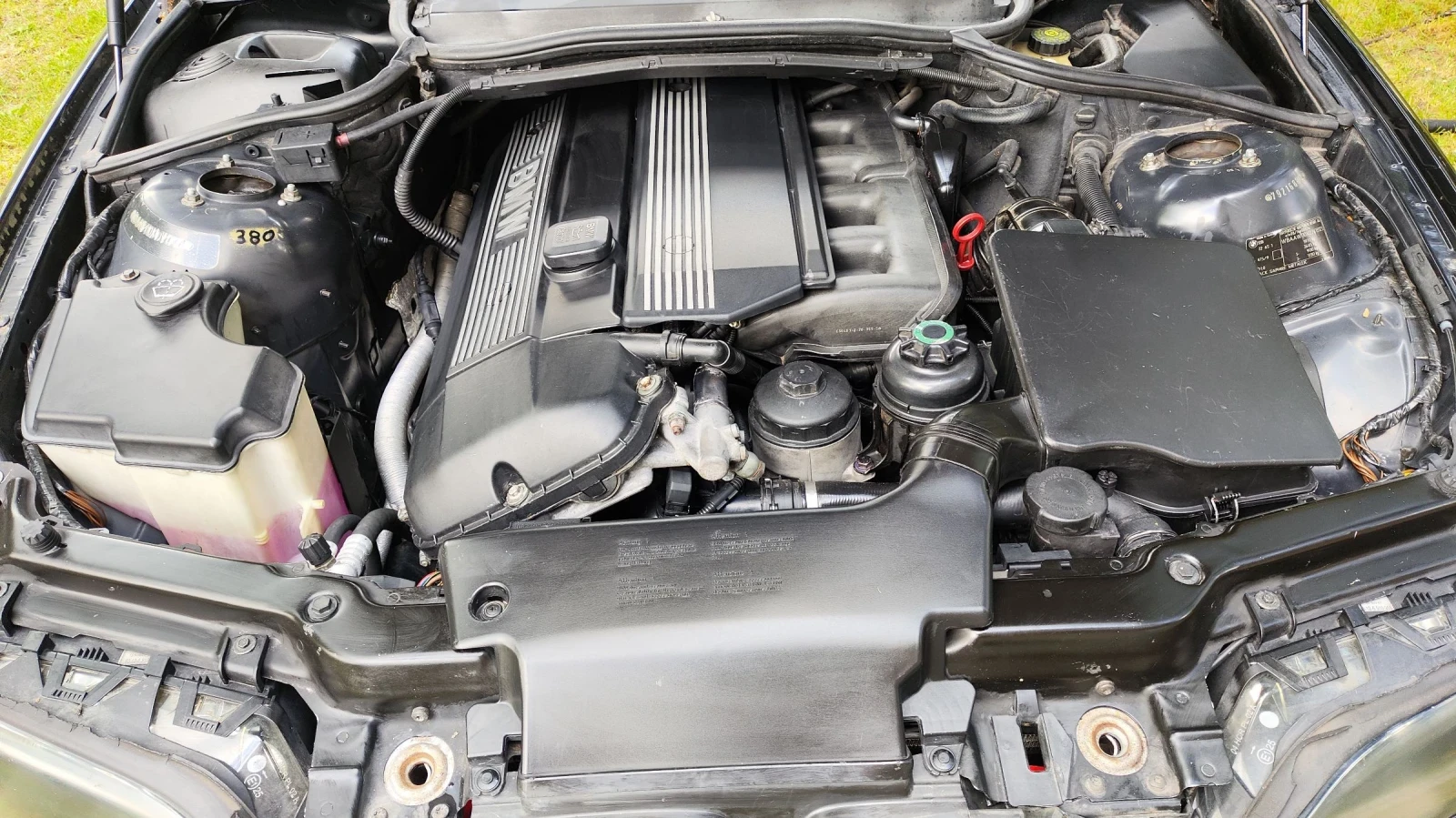 BMW 320, снимка 11 - Автомобили и джипове - 54780322