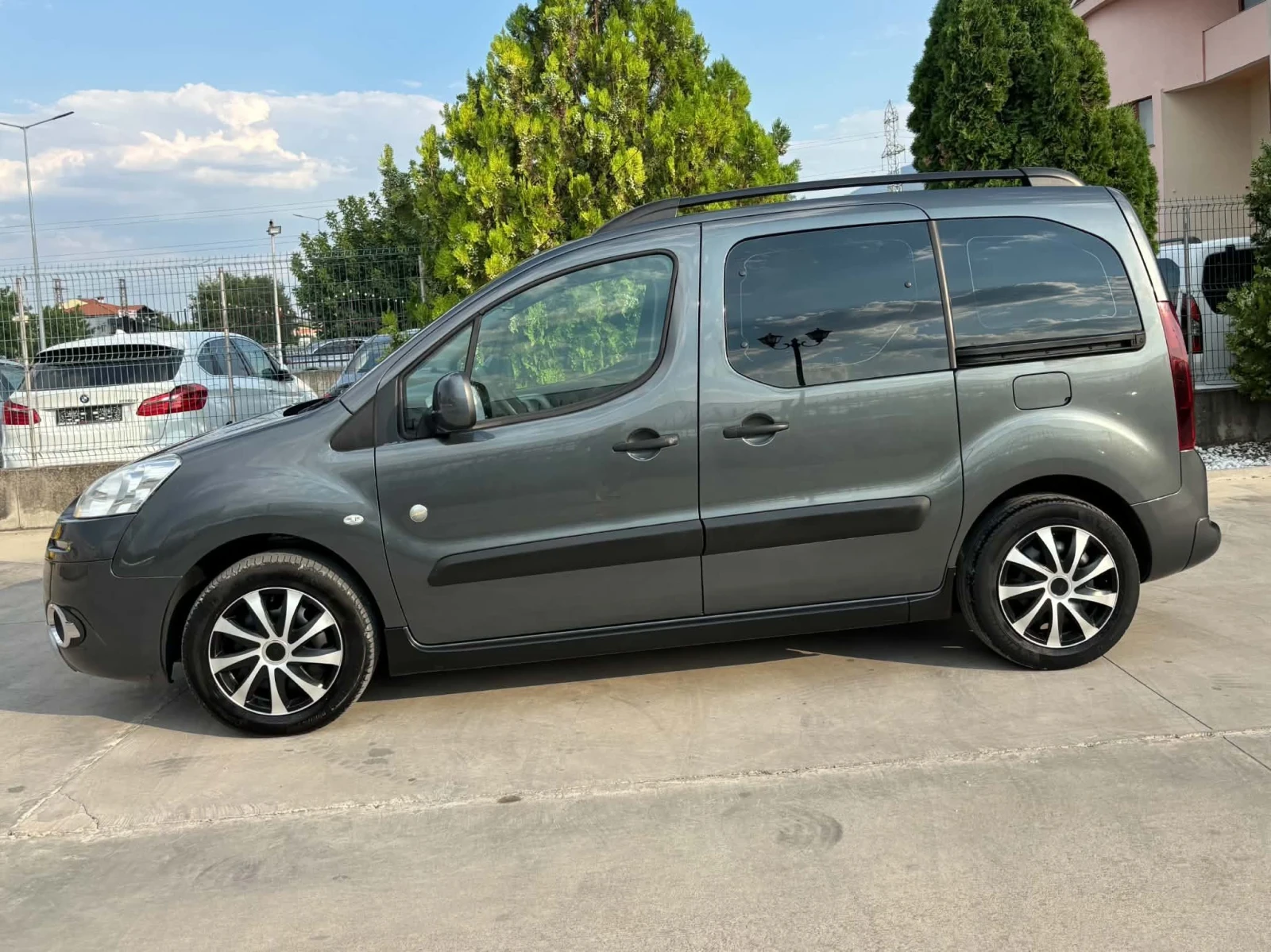 Peugeot Partner 1.6 hdi/ 116 к.с., снимка 4 - Автомобили и джипове - 55590703