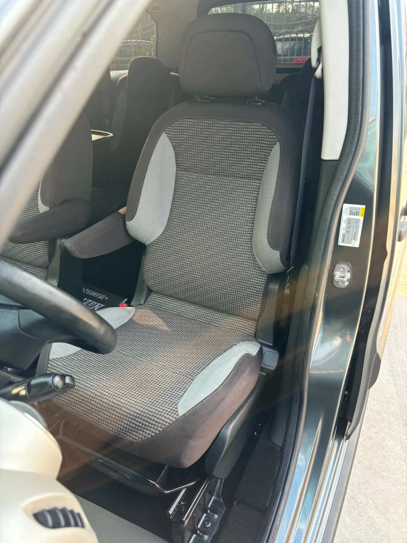 Peugeot Partner 1.6 hdi/ 116 к.с., снимка 9 - Автомобили и джипове - 55590703