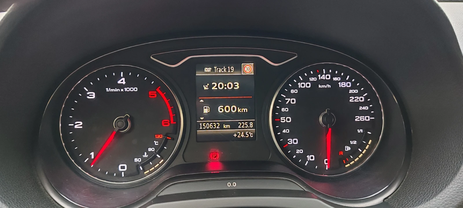 Audi A3 1.6TDI 3xS LINE, снимка 14 - Автомобили и джипове - 55750421