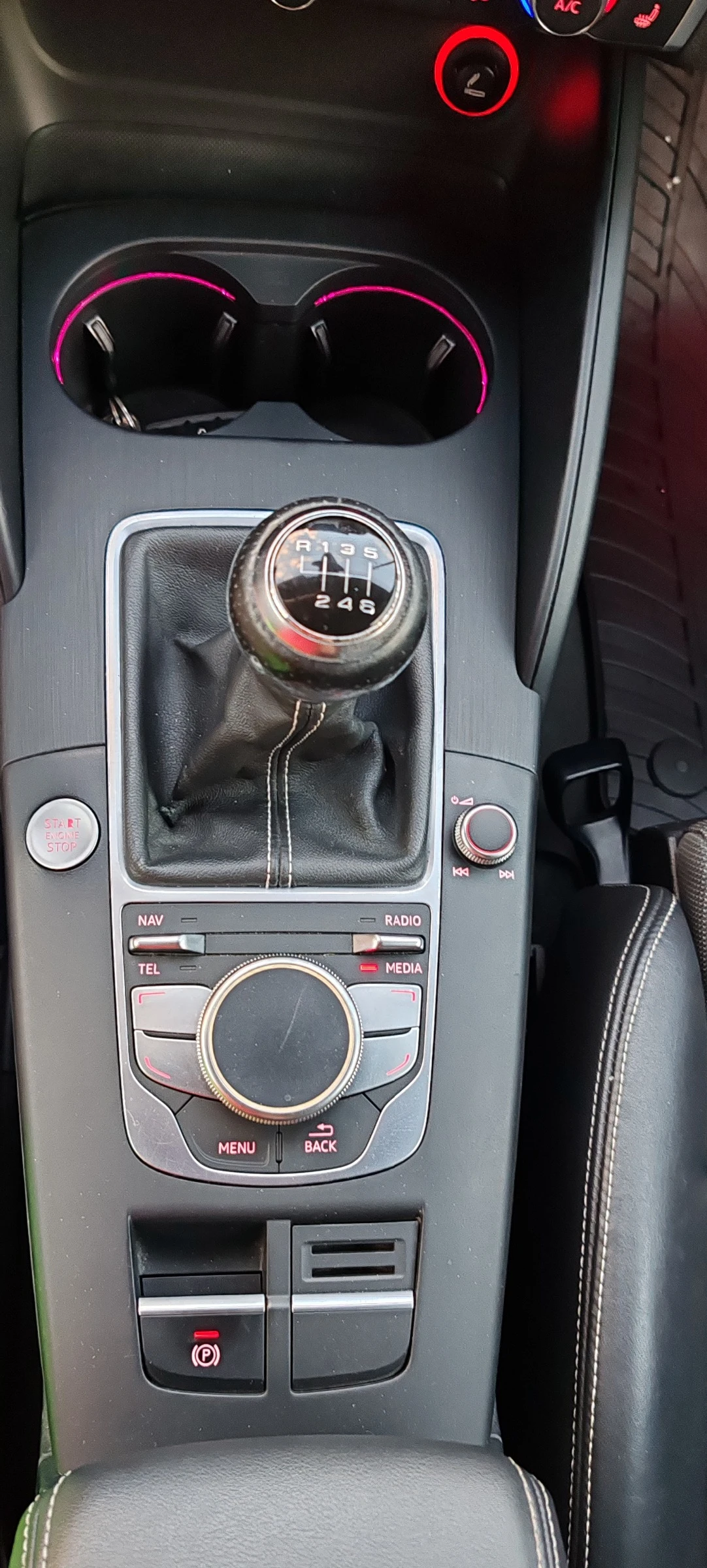 Audi A3 1.6TDI 3xS LINE, снимка 15 - Автомобили и джипове - 55750421