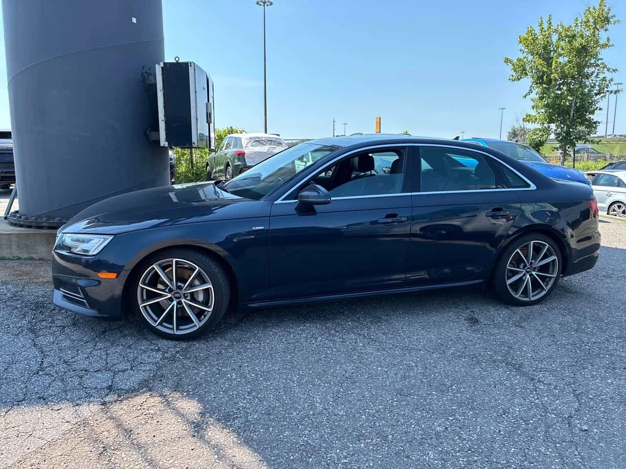 Audi A4 Progressiv  CARFAX, снимка 3 - Автомобили и джипове - 55874981
