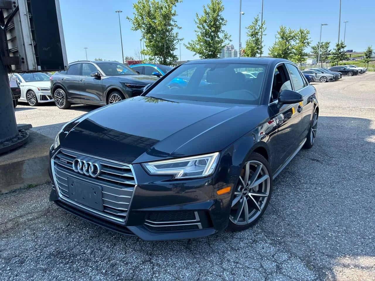 Audi A4 Progressiv  CARFAX, снимка 2 - Автомобили и джипове - 55874981
