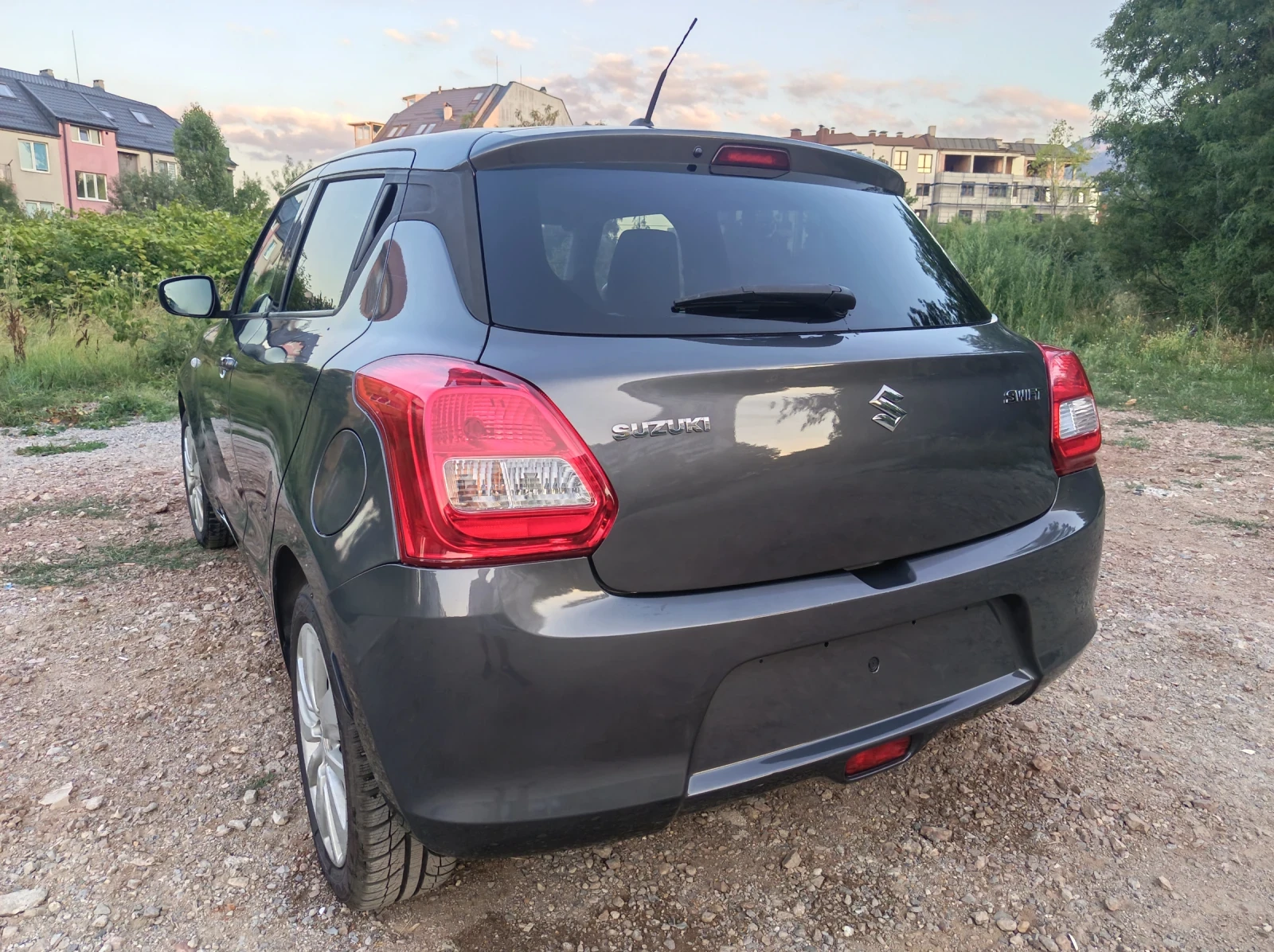 Suzuki Swift 1.2, снимка 8 - Автомобили и джипове - 55908365