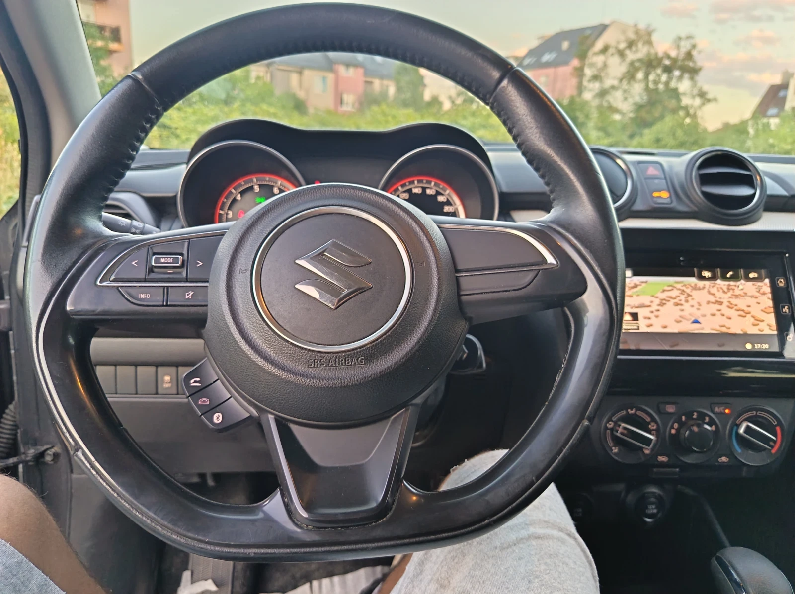 Suzuki Swift 1.2, снимка 14 - Автомобили и джипове - 55908365