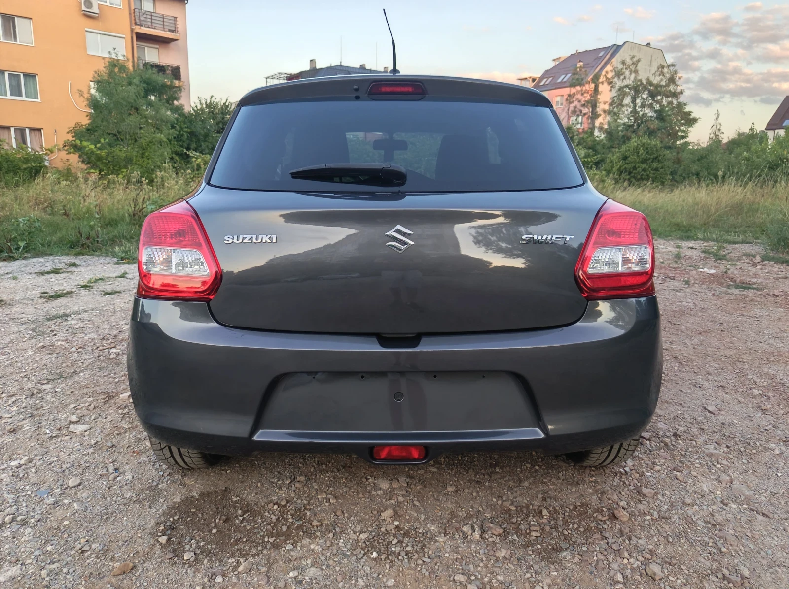 Suzuki Swift 1.2, снимка 9 - Автомобили и джипове - 55908365