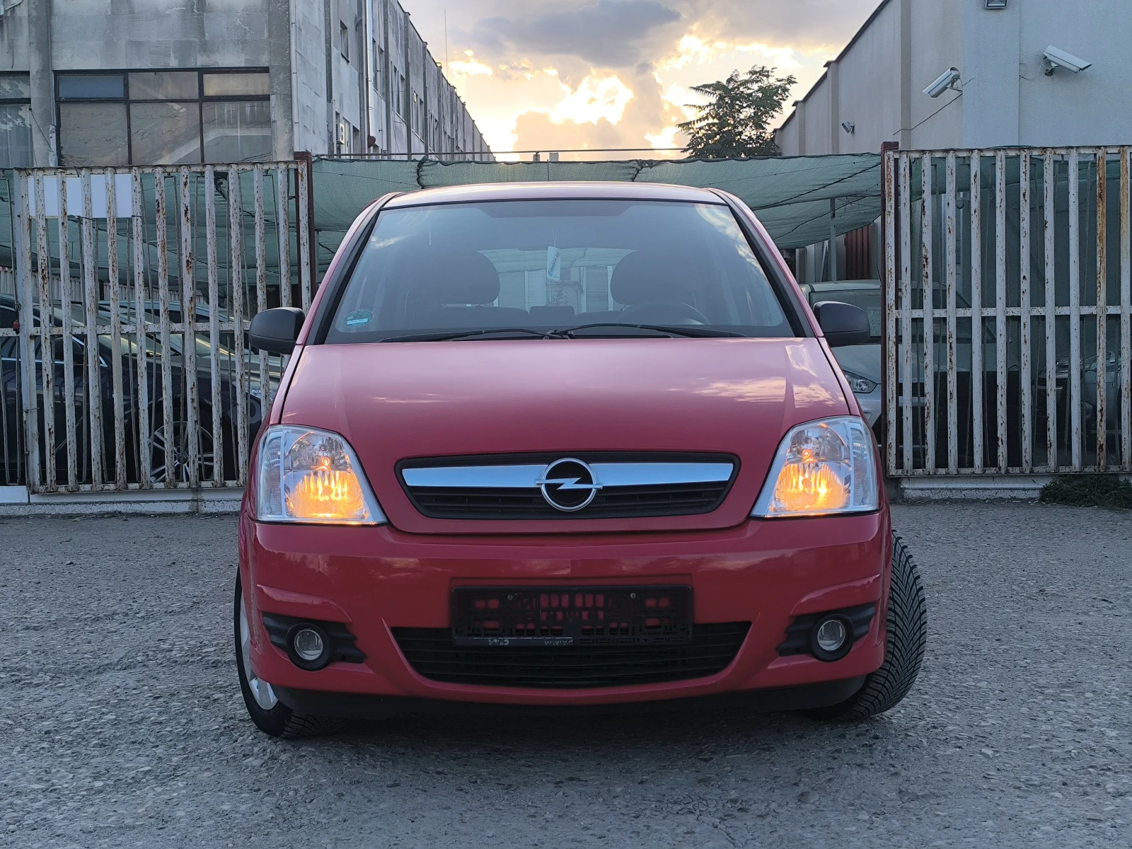 Opel Meriva 1, 8 АВТОМАТИК, снимка 2 - Автомобили и джипове - 56187338