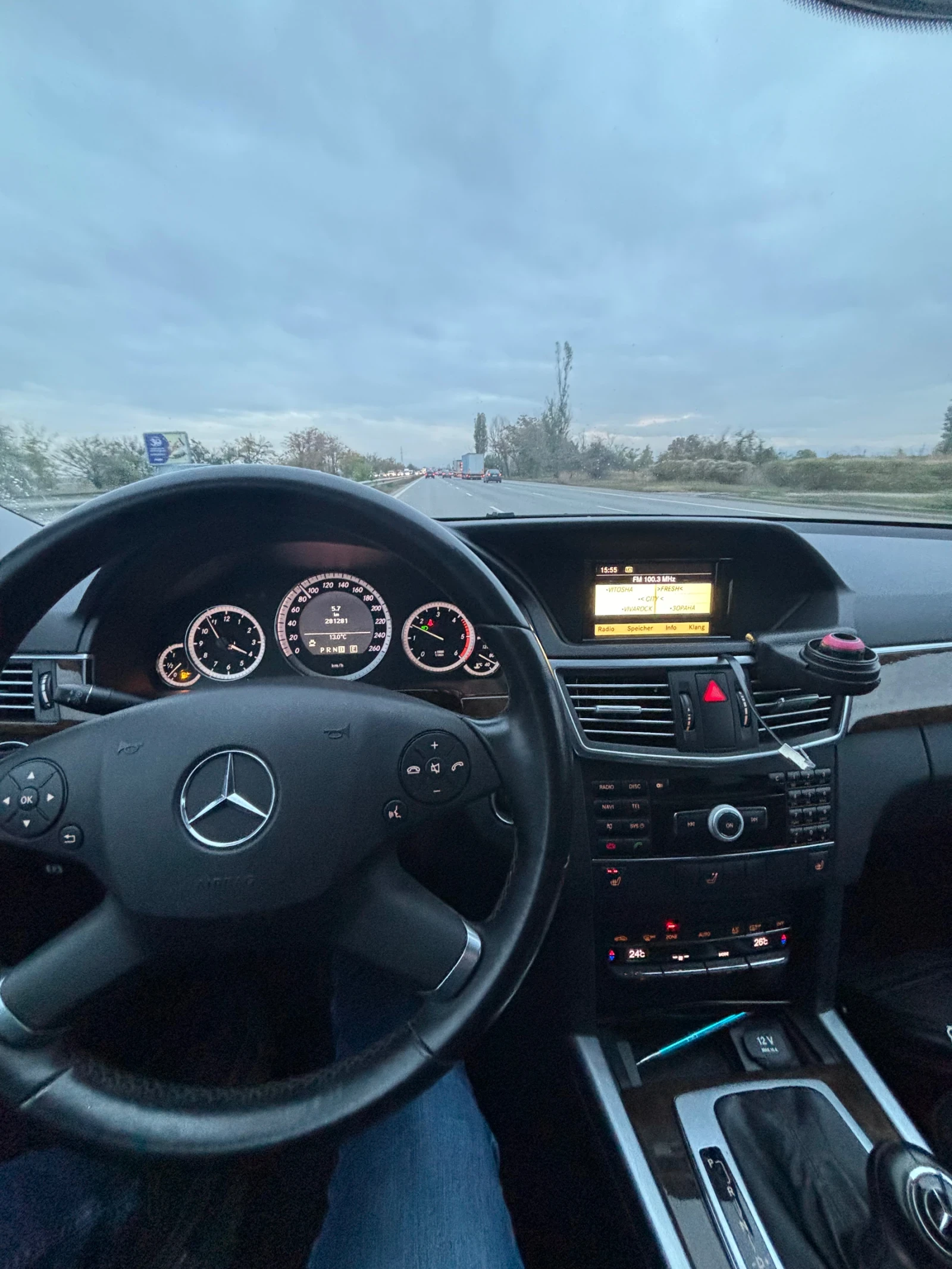 Mercedes-Benz E 200 0884131947, снимка 9 - Автомобили и джипове - 56745542