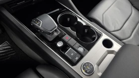 VW Touareg PREMIUM* 3.0* TDI* 360* КАМЕРИ* ПОДГРЕВ* , снимка 14